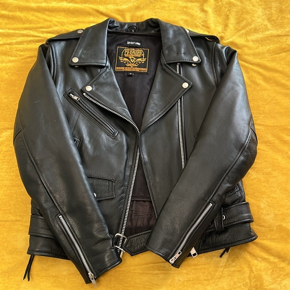 Women’s leather motorcycle jacket - Picture 2 of 16